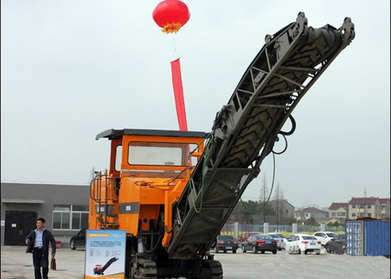 China 1.3M maximum Koude het Malenmachine van de Malenbreedte voor Koude Schavende Asfaltbestrating leverancier