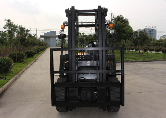 China Volledig Vrij Mastce keurde Industriële Vorkheftruck 4.5 Ton met 59KW Motor goed leverancier